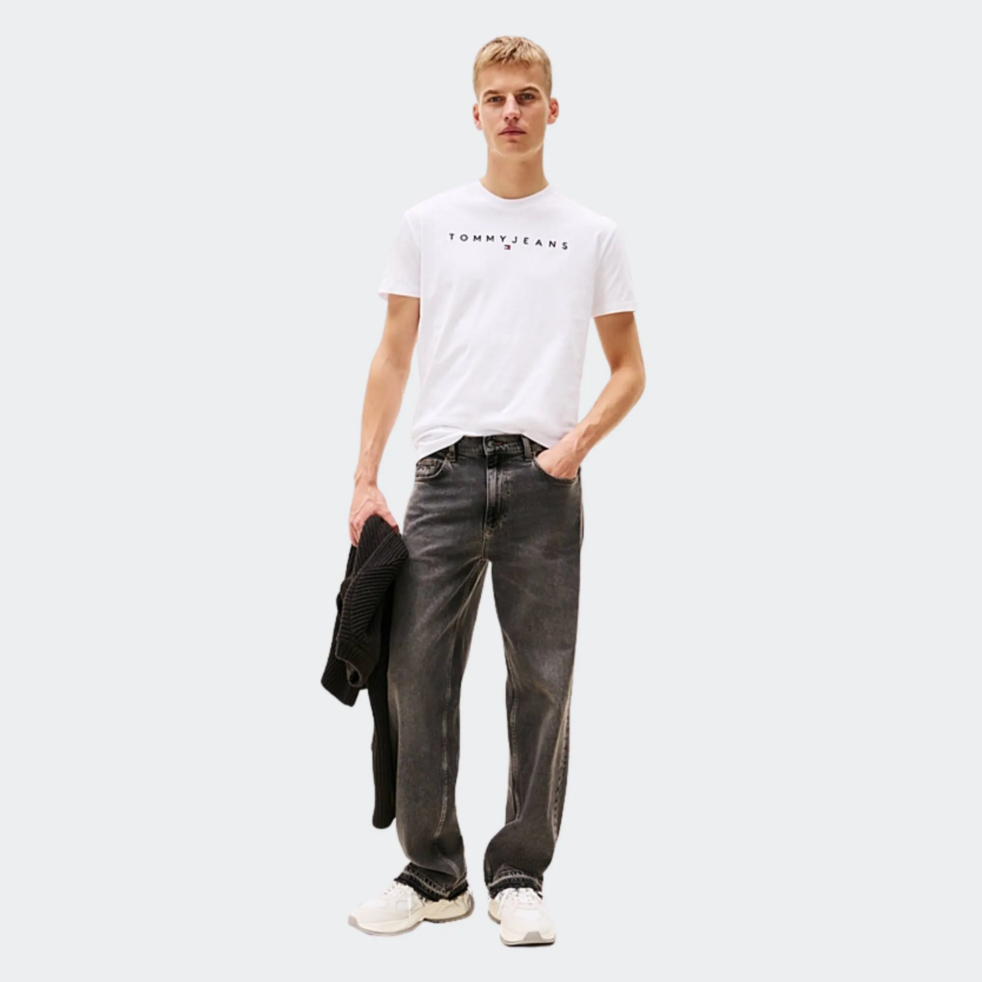 TOMMY JEANS MENS REGULAR LINEAR LOGO TEE