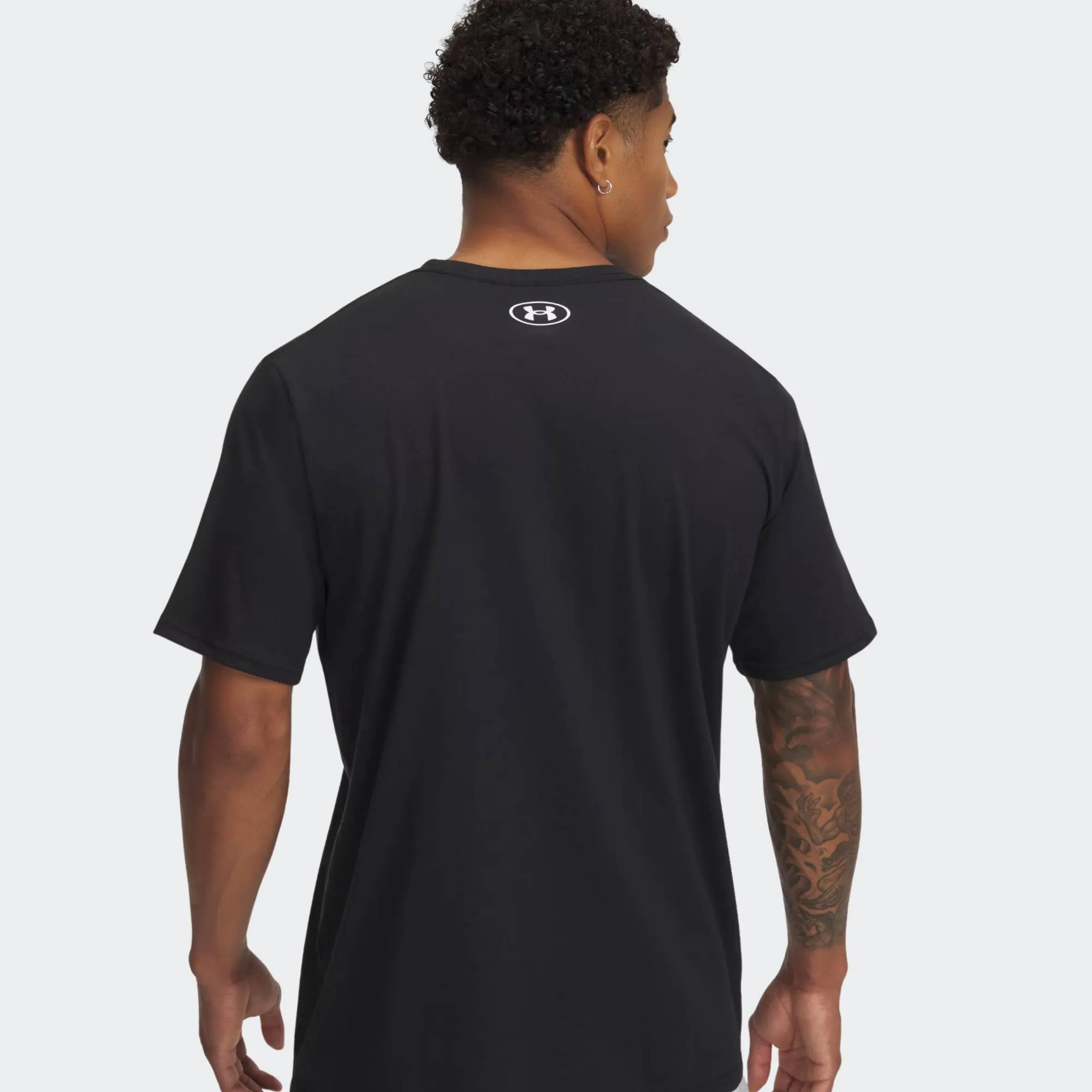 UNDER ARMOUR CAMO CHEST STRIPE TSHIRT