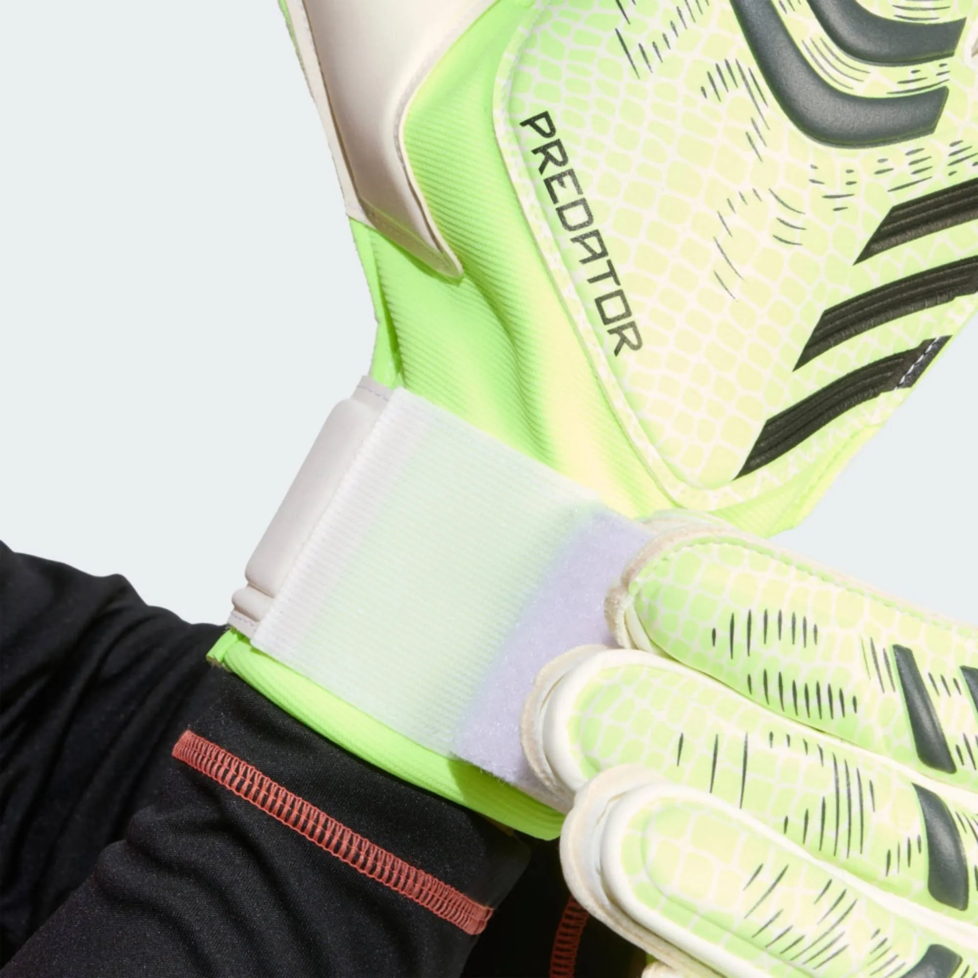 ADIDAS PRED GLOVES MTC