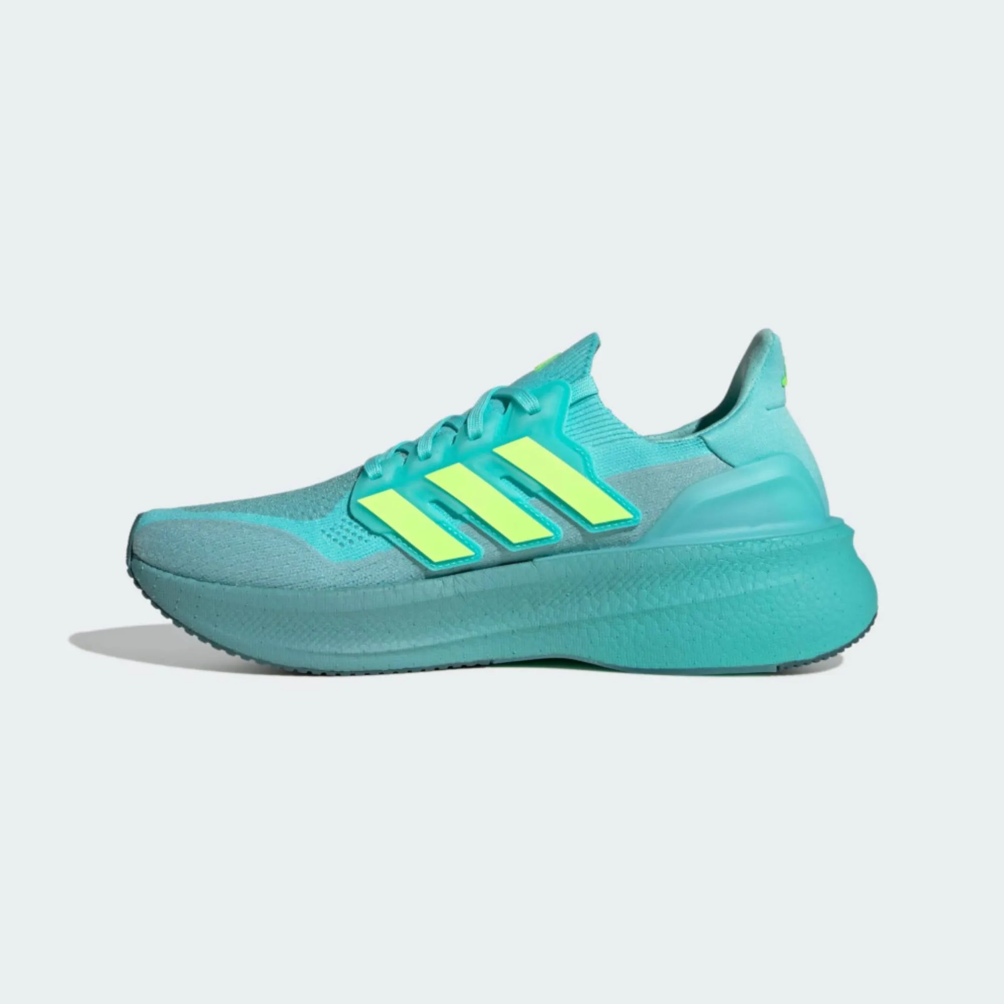 ADIDAS ULTRABOOST 5
