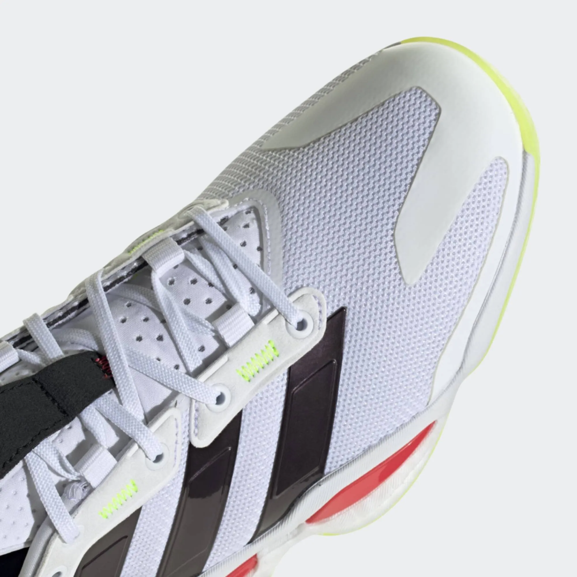 ADIDAS STABIL 16