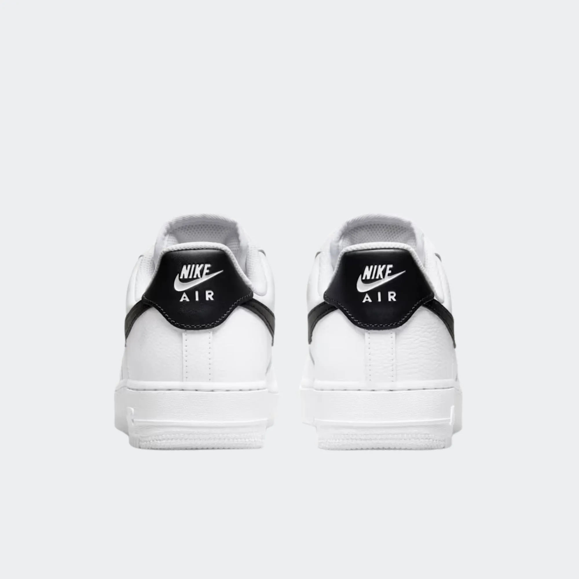 NIKE AIR FORCE 1 '07