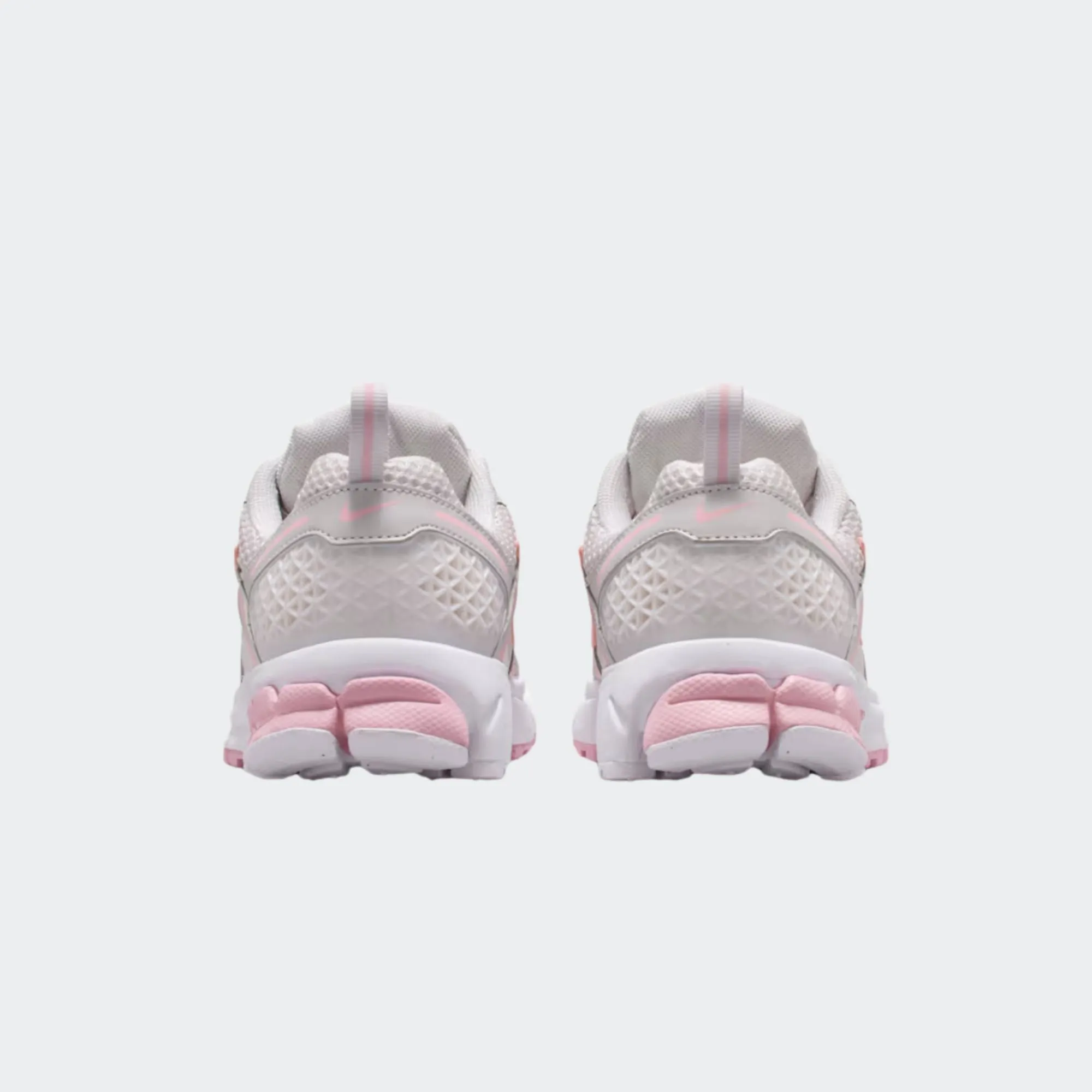 NIKE VOMERO 5