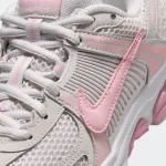 NIKE VOMERO 5