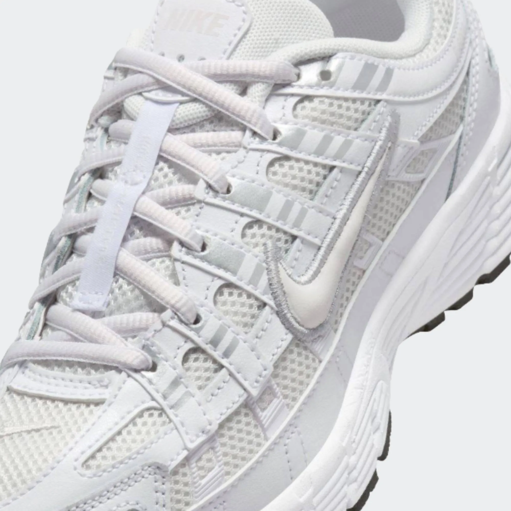 NIKE P-6000 BG