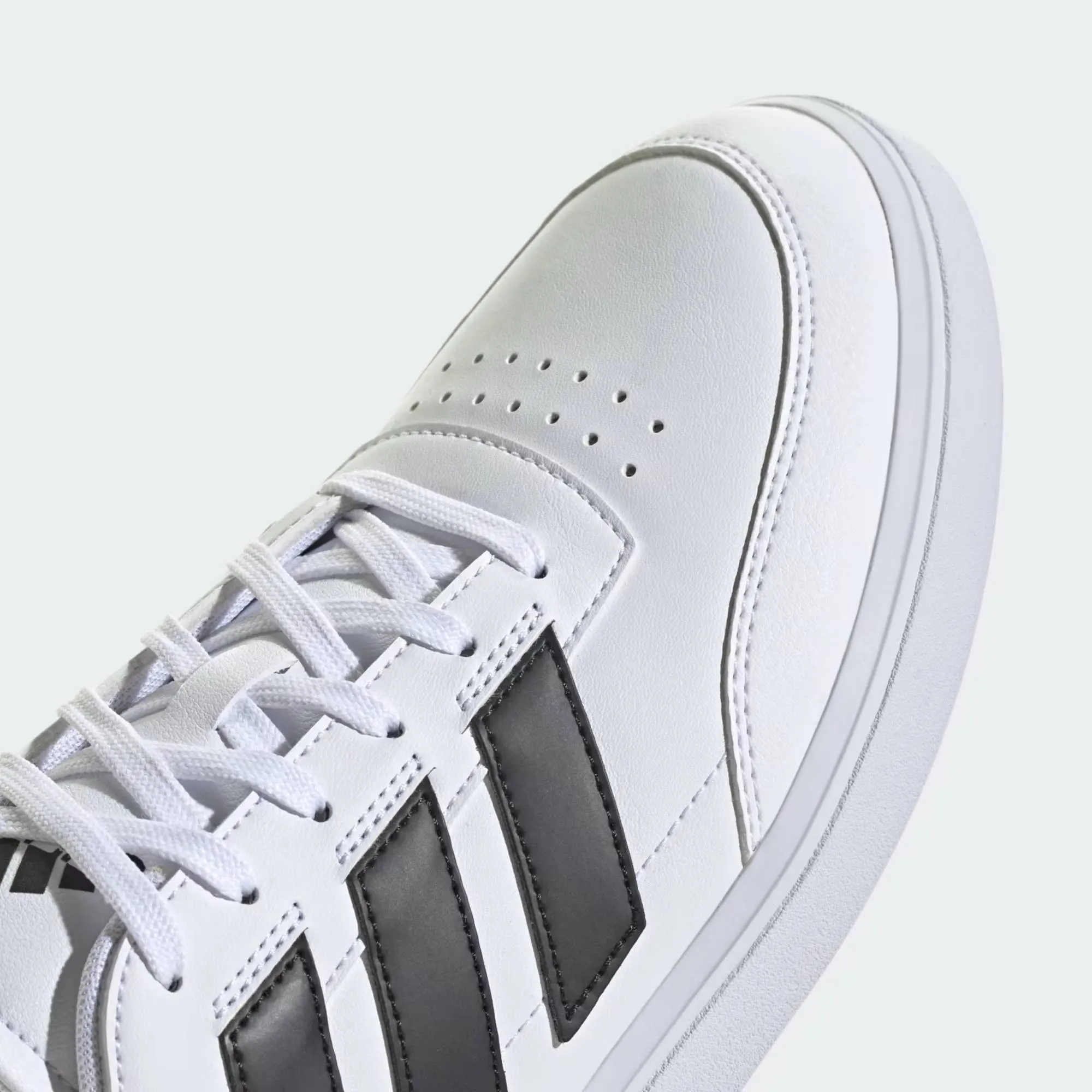 ADIDAS COURTBLOCK