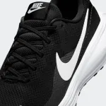 NIKE REVOLUTION 8
