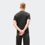 TOMMY JEANS REGULAR BADGE TEE