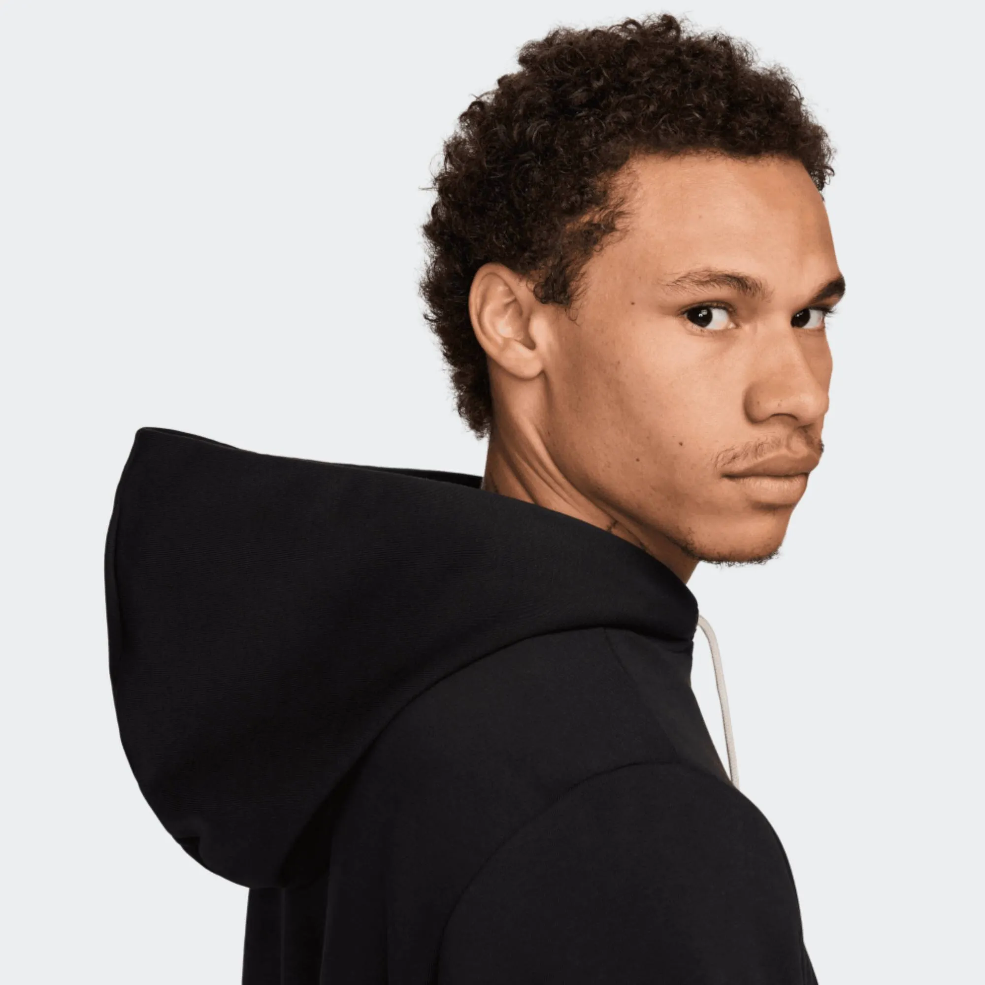 NIKE STANDARD ISSUE MEN 'S DRI-FIT HOODIE
