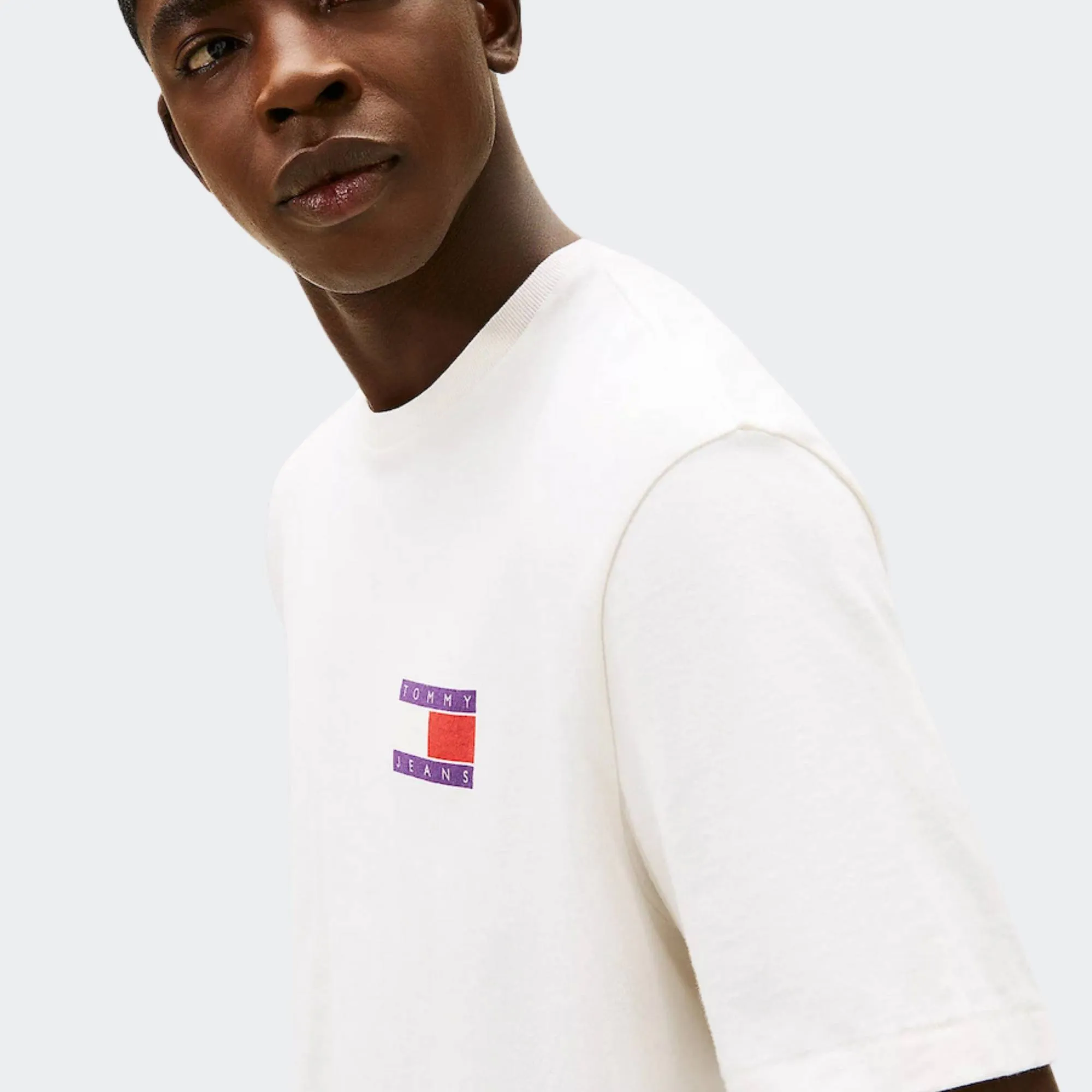 TOMMY JEANS 90S PEAKS BACKPRINT TEE