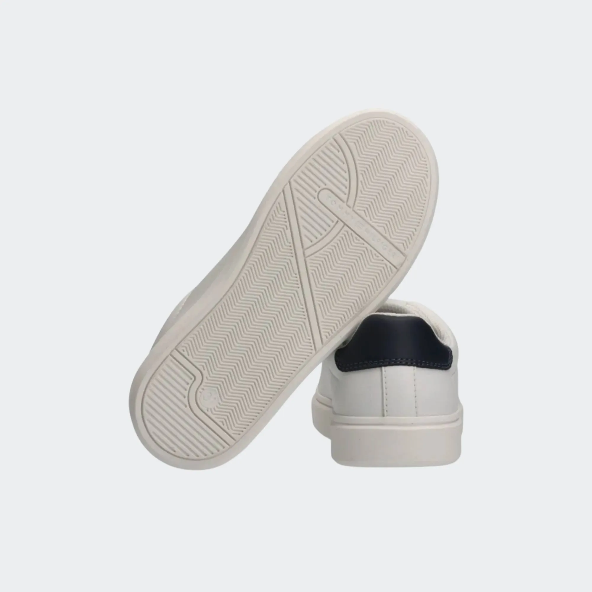 TOMMY HILFIGER LOW CUT LACE-UP SNEAKER