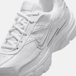 NIKE WOMENS INITIATOR