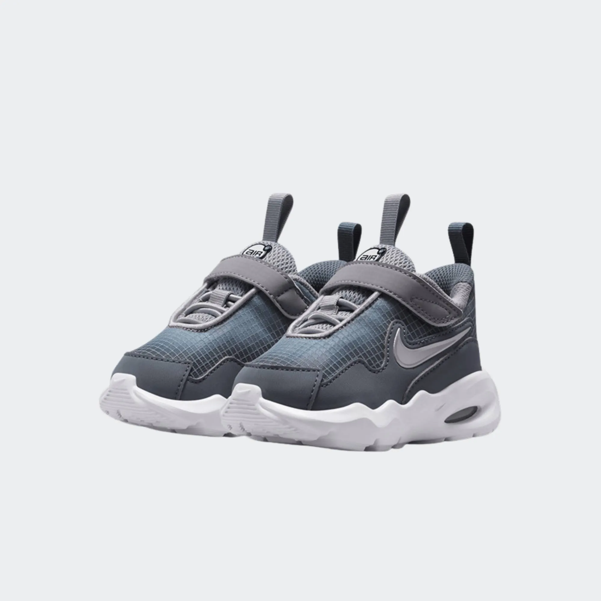 NIKE AIR MAX NOVA BT