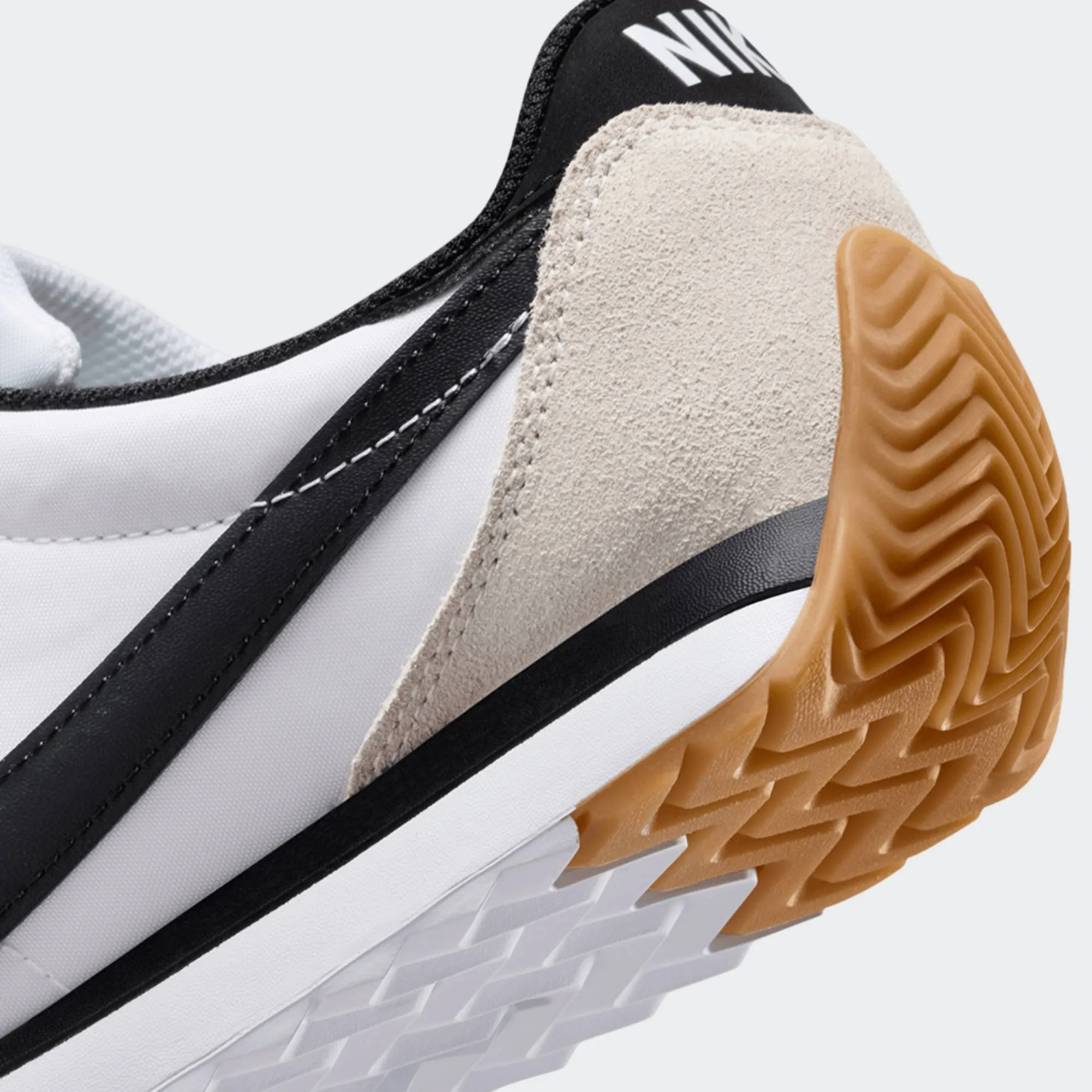 NIKE WOMENS PACIFIC