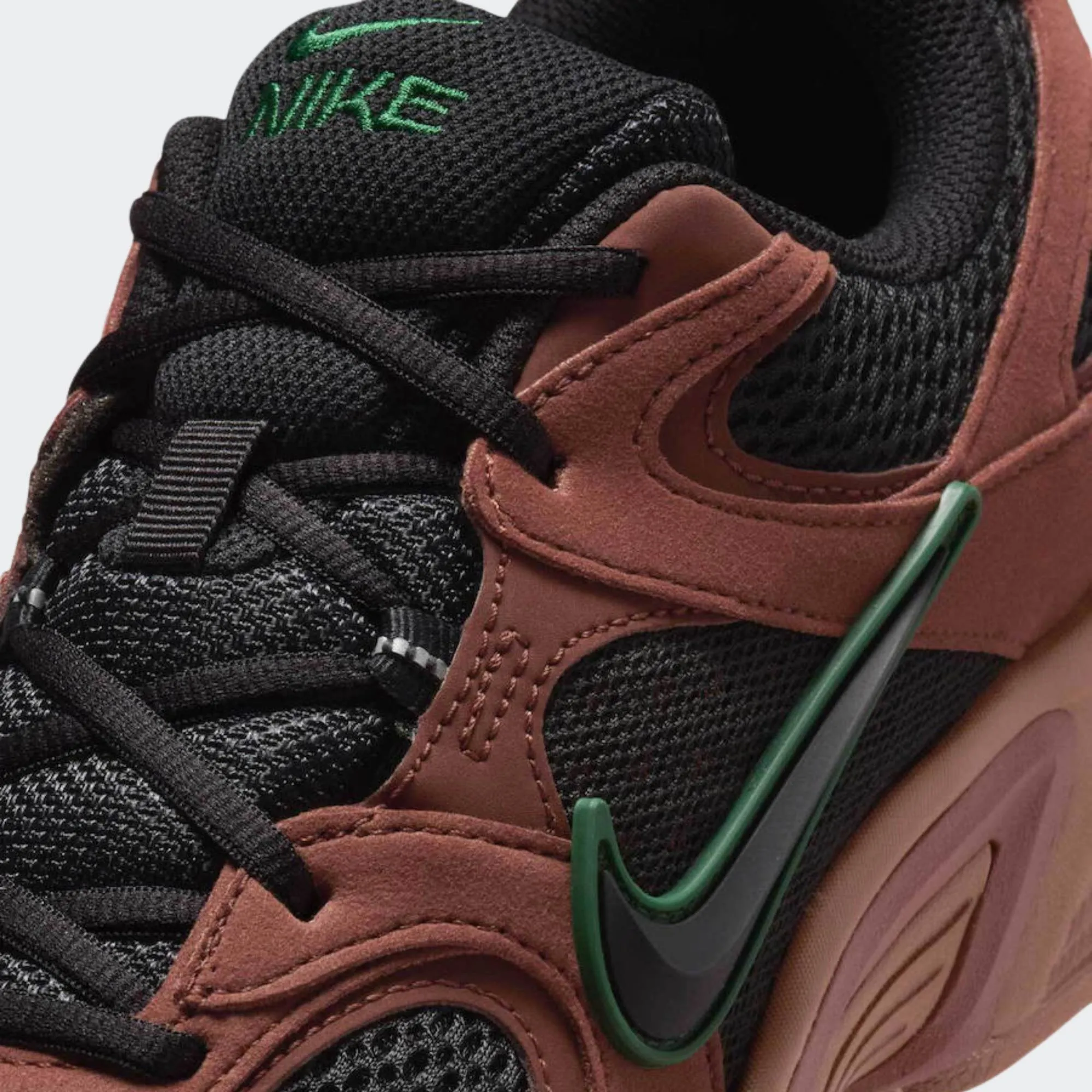 NIKE V5 RNR SUEDE