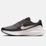 NIKE WOMENS REVOLUTION 8