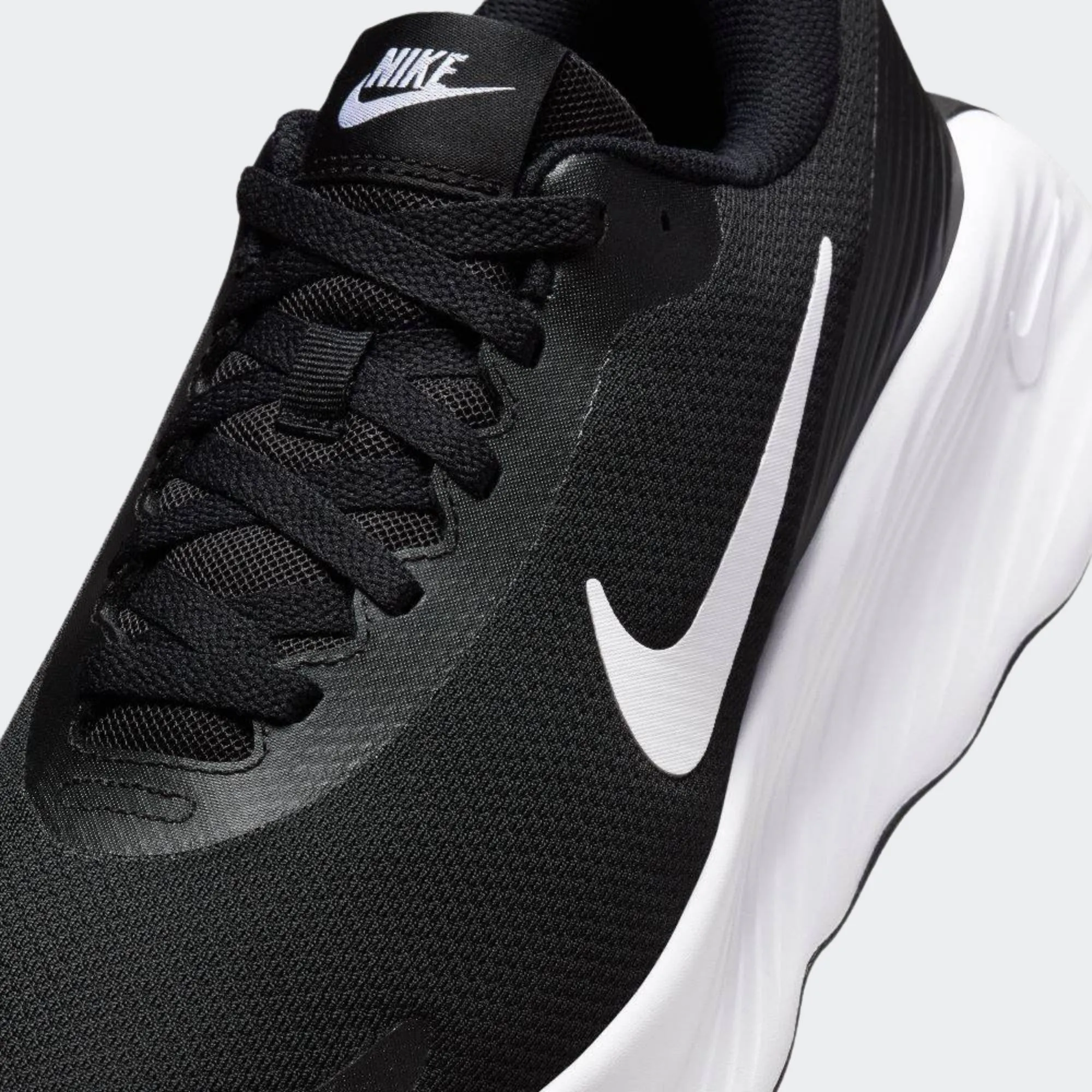 NIKE PROMINA
