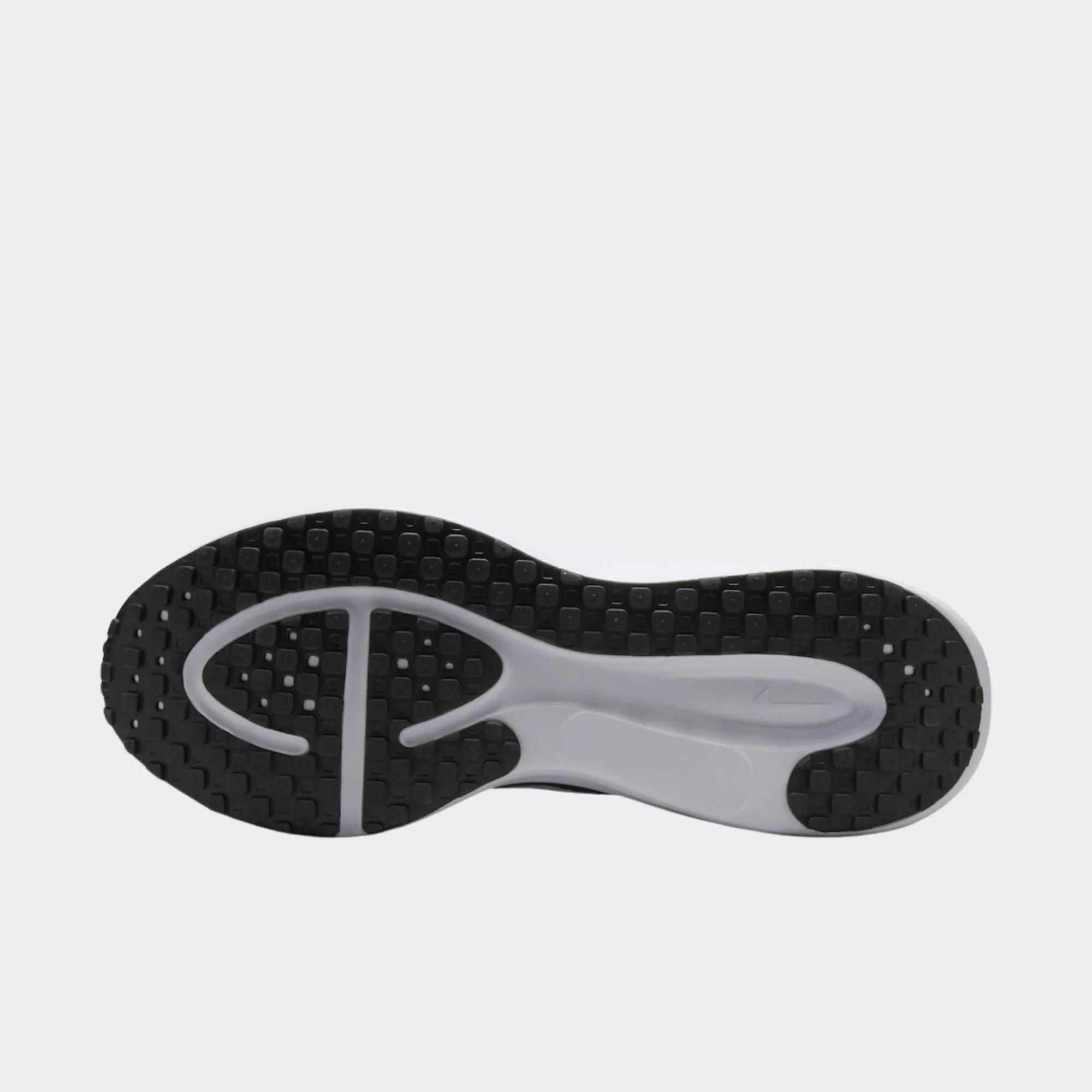NIKE REVOLUTION 8