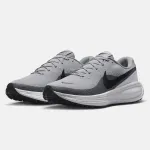 NIKE REVOLUTION 8