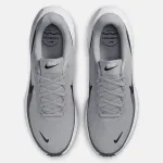 NIKE REVOLUTION 8