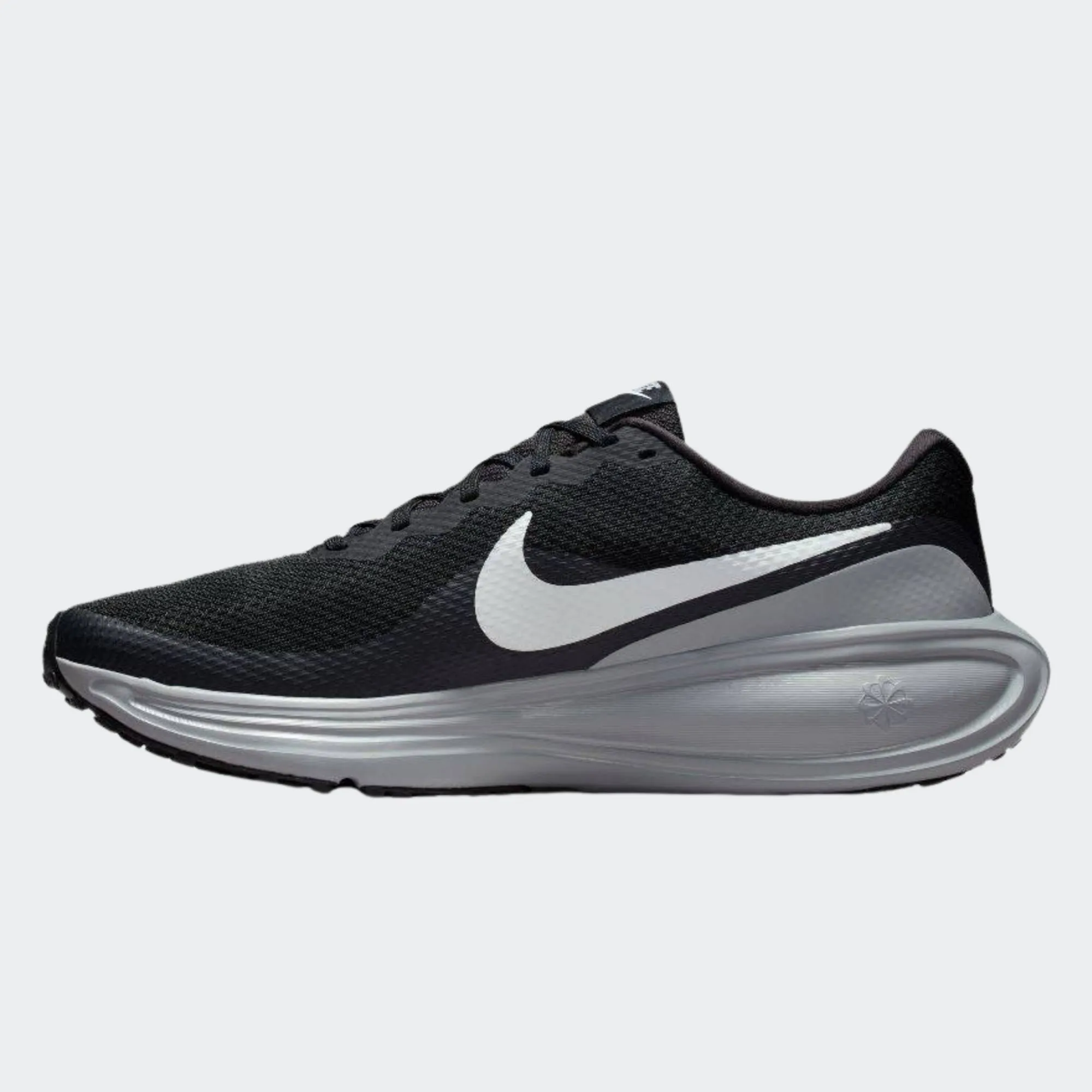 NIKE REVOLUTION 8