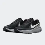 NIKE REVOLUTION 8