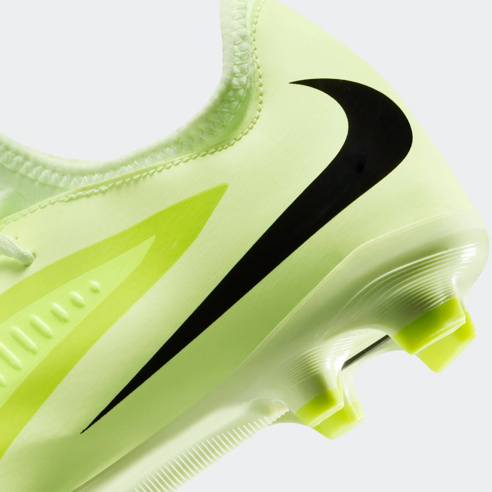 NIKE JUNIOR PHANTOM 6 LOW ACAD FG/MG
