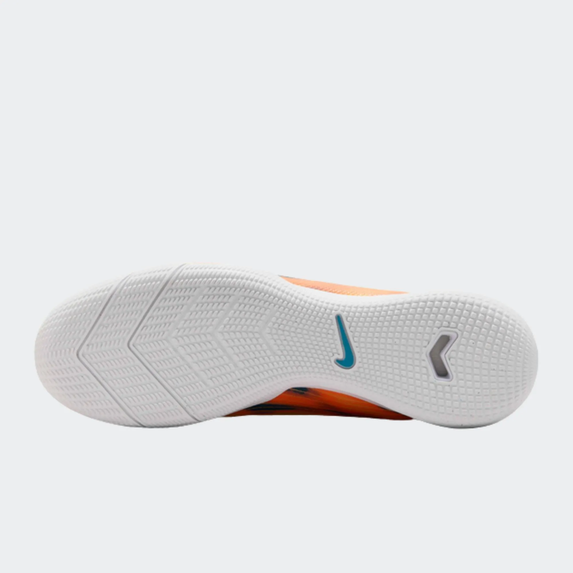 NIKE ZOOM VAPOR 16 ACADEMY
