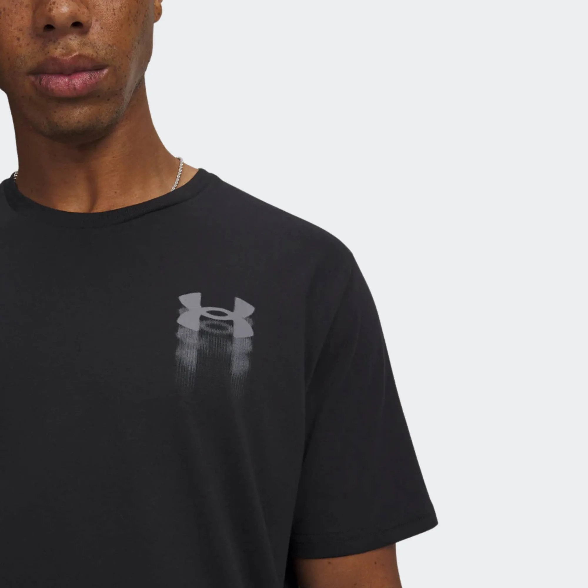 UNDER ARMOUR BLUR LOGO TSHIRT