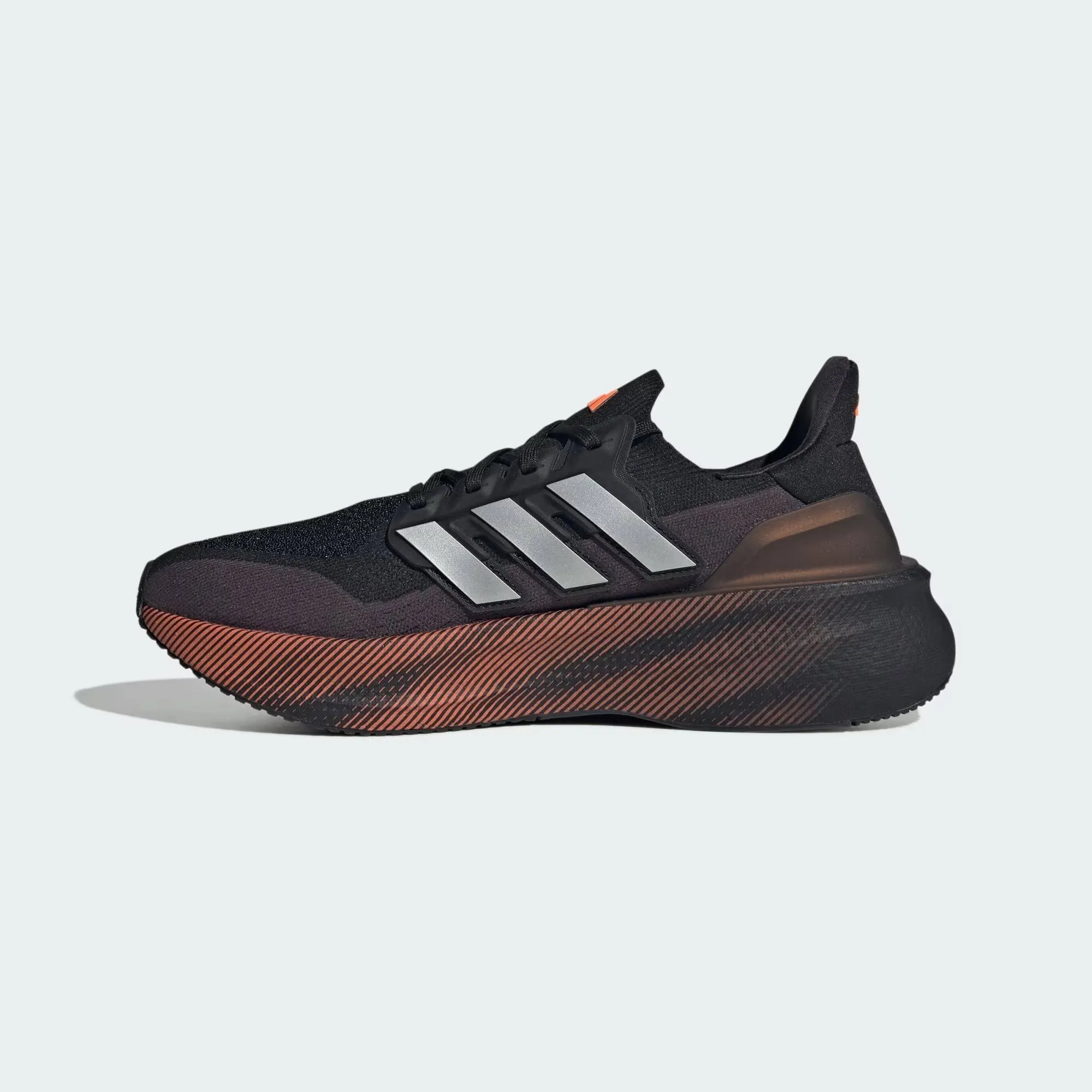 ADIDAS ULTRABOOST 5