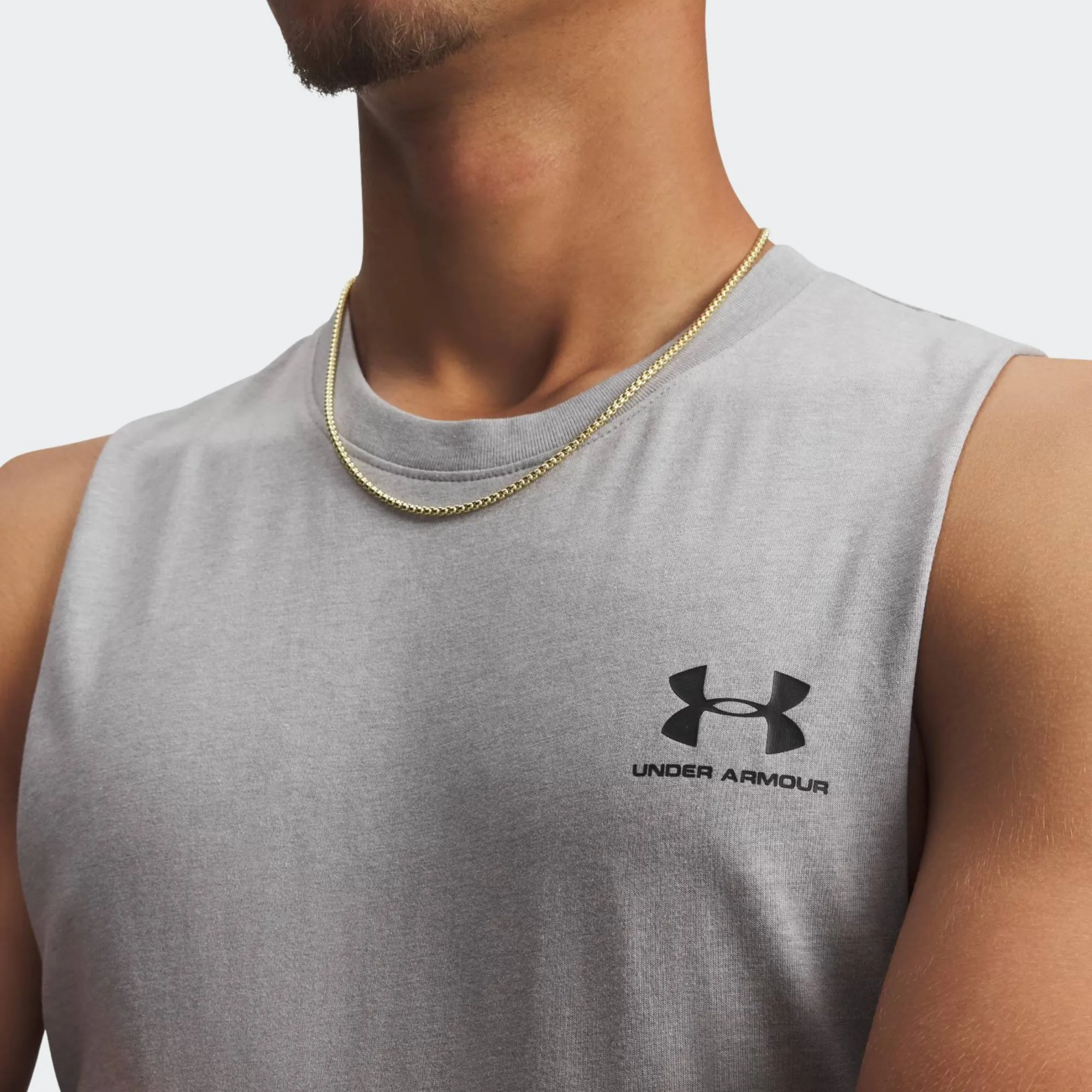 UNDER ARMOUR LEFT CHEST CUT OFF TANK