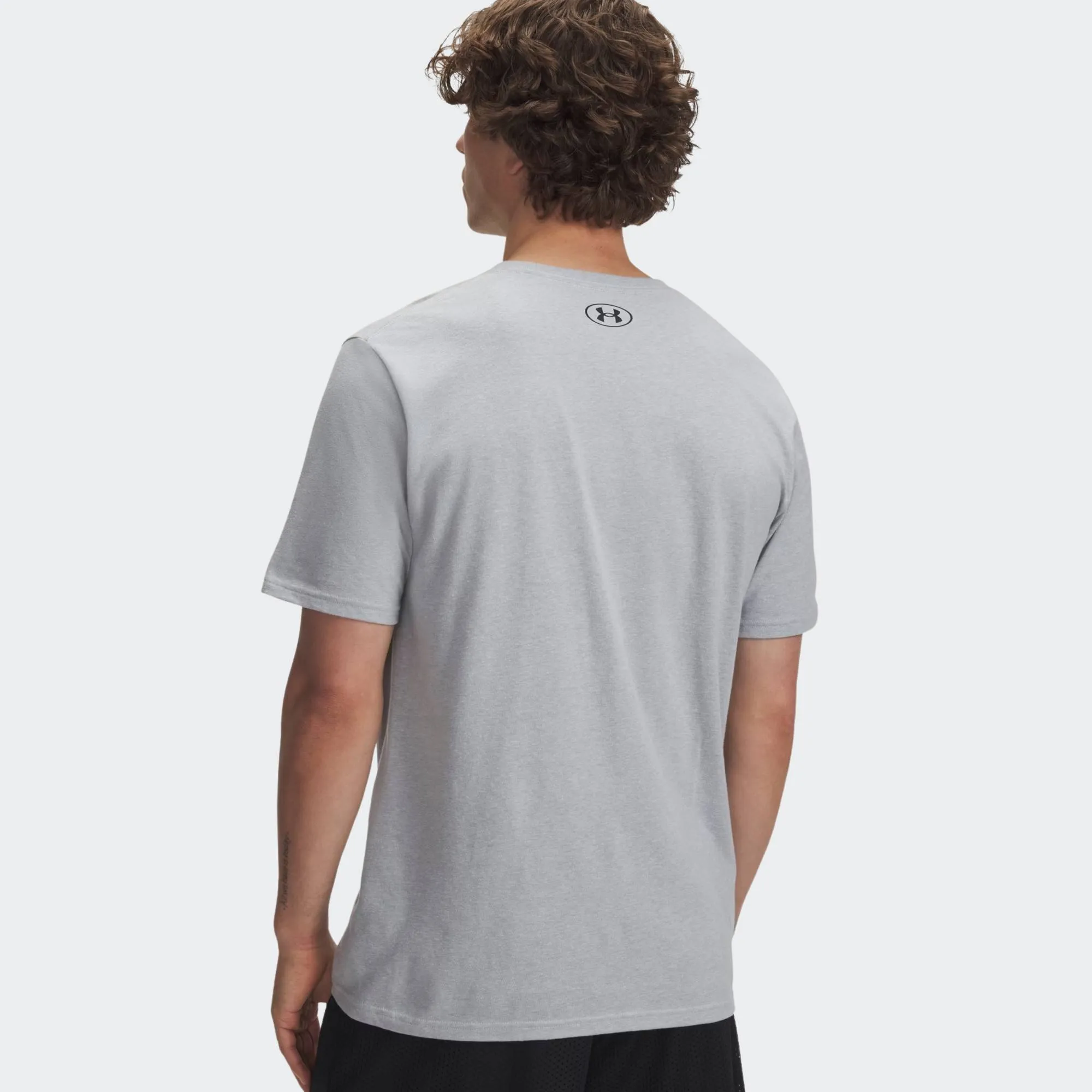 UNDER ARMOUR CAMO CHEST STRIPE TSHIRT