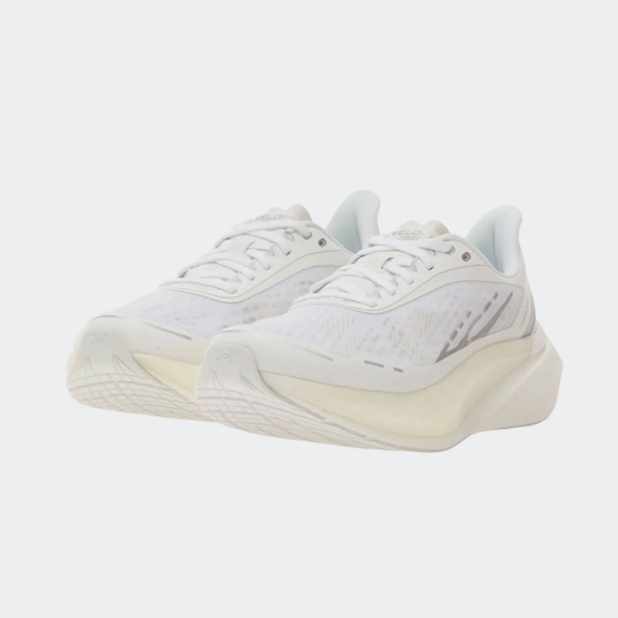 UNDER ARMOUR WOMENS VELOCITI DISTANCE