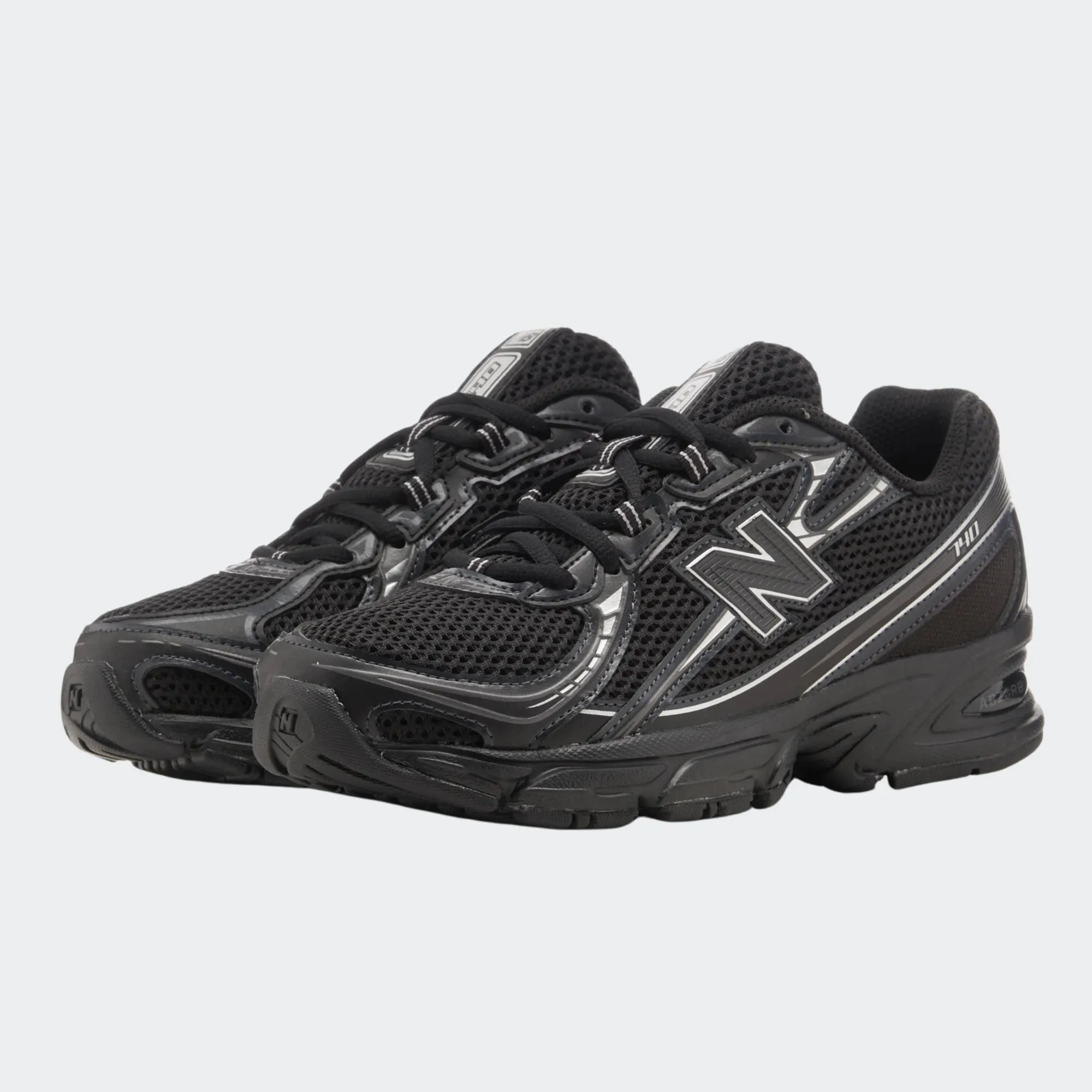 NEW BALANCE 740