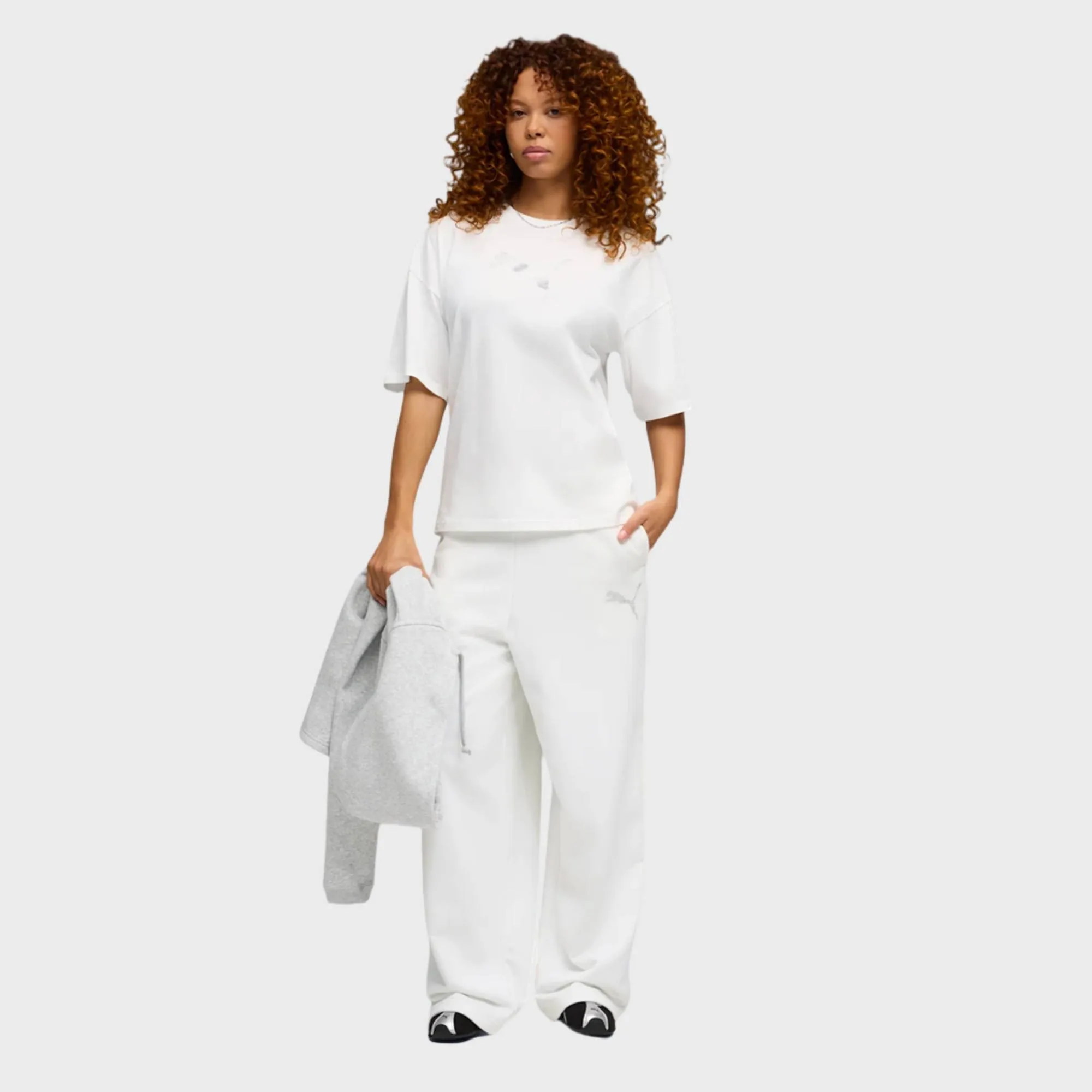 PUMA ESSENTIAL GRAPHICS LEO LUXE OVERSIZED TSHIRT