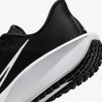 NIKE QUEST 6