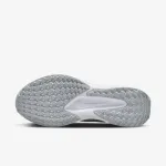 NIKE QUEST 6