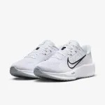 NIKE QUEST 6