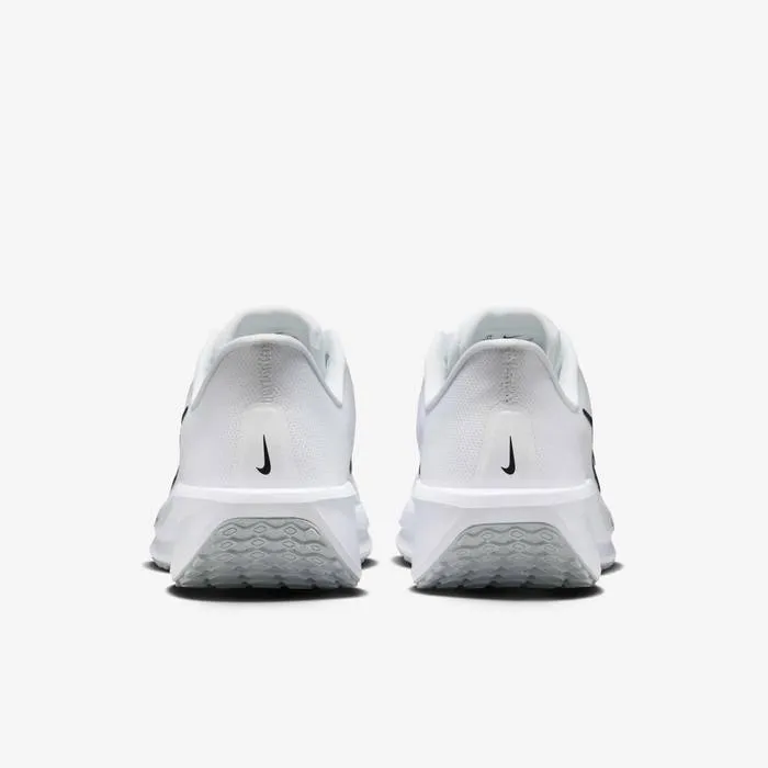 NIKE QUEST 6