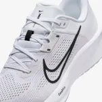 NIKE QUEST 6