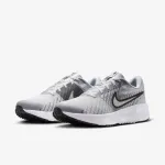 NIKE RUN DEFY
