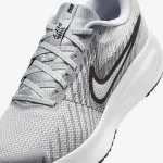 NIKE RUN DEFY
