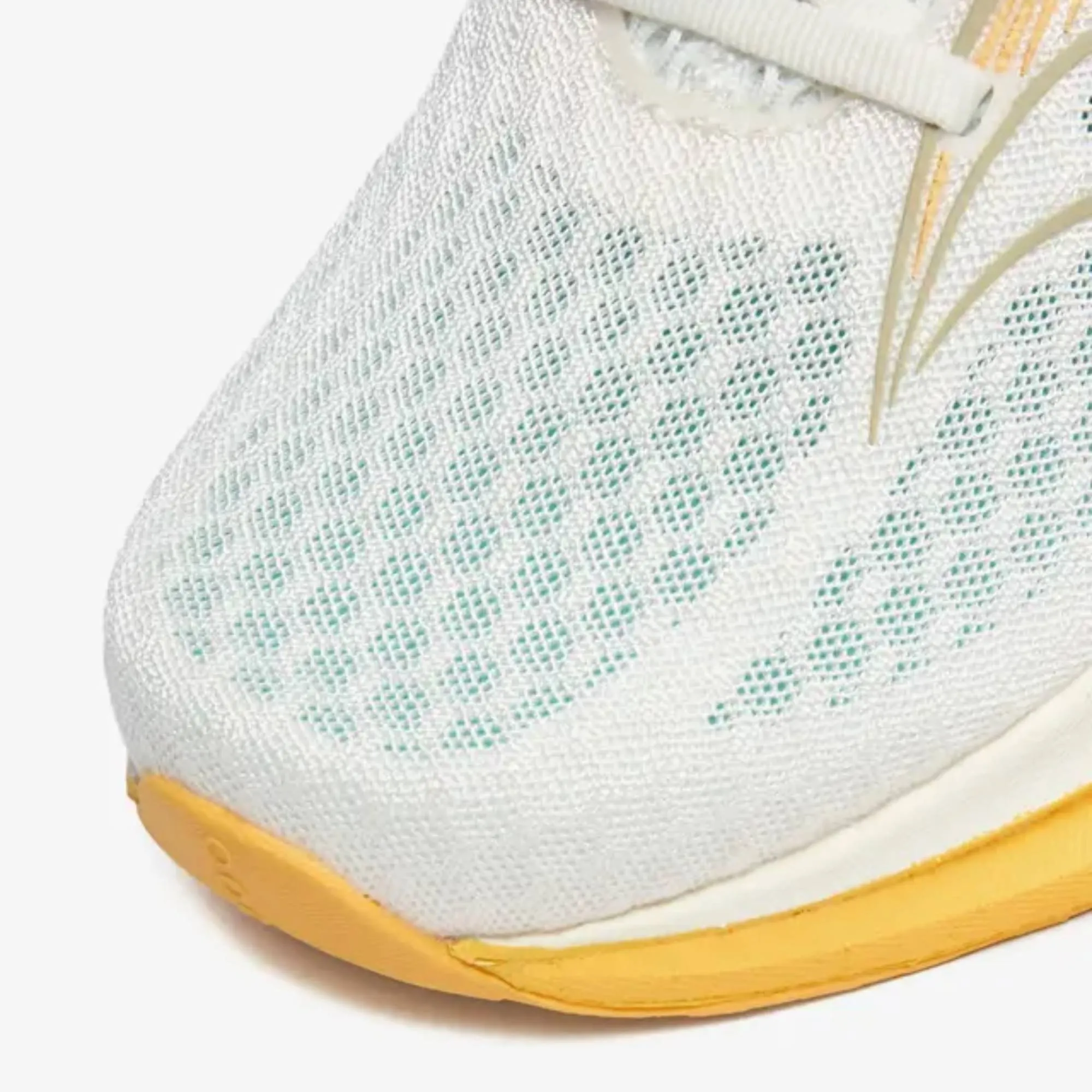 SAUCONY ENDORPHIN 5