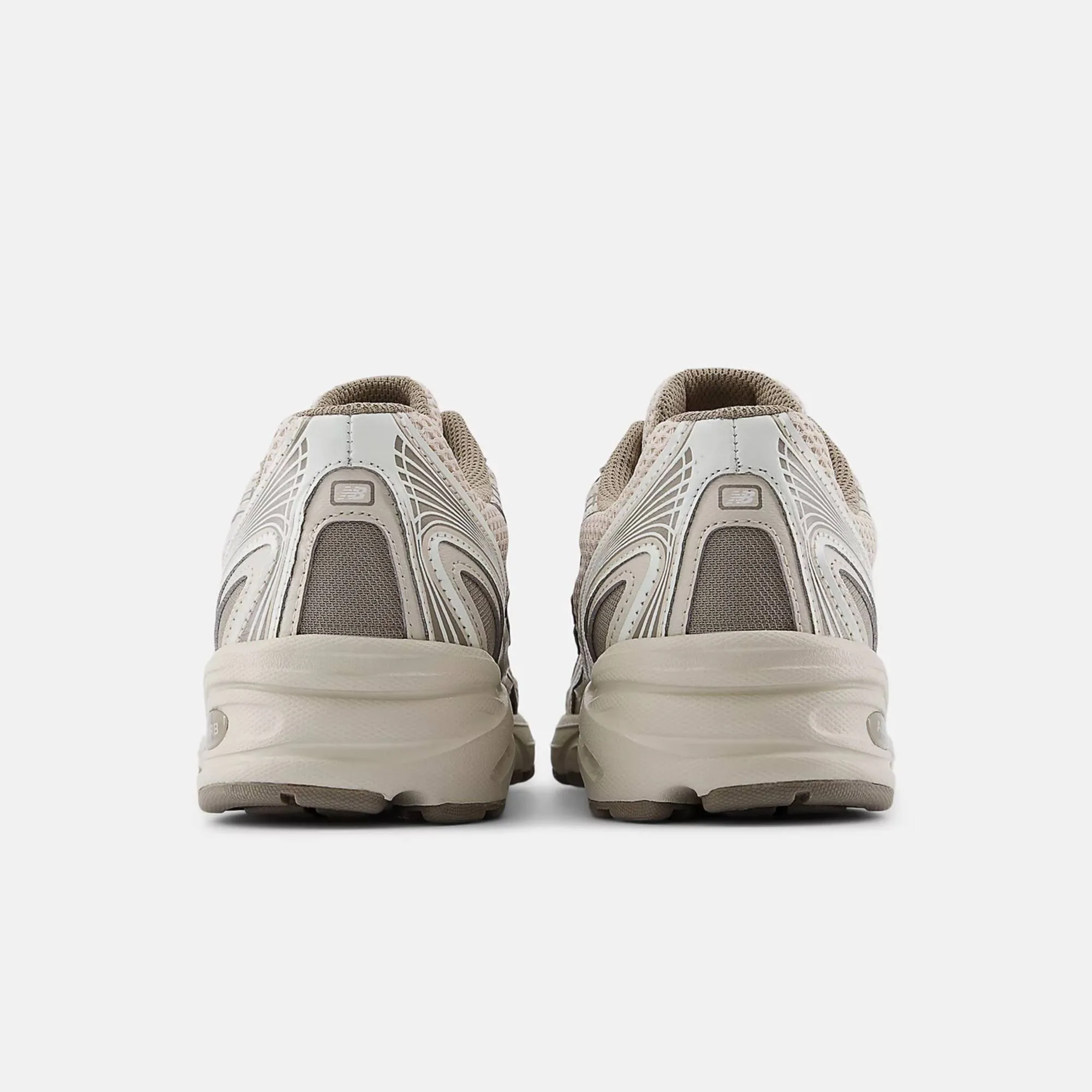 NEW BALANCE 740