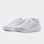 NIKE QUEST 6