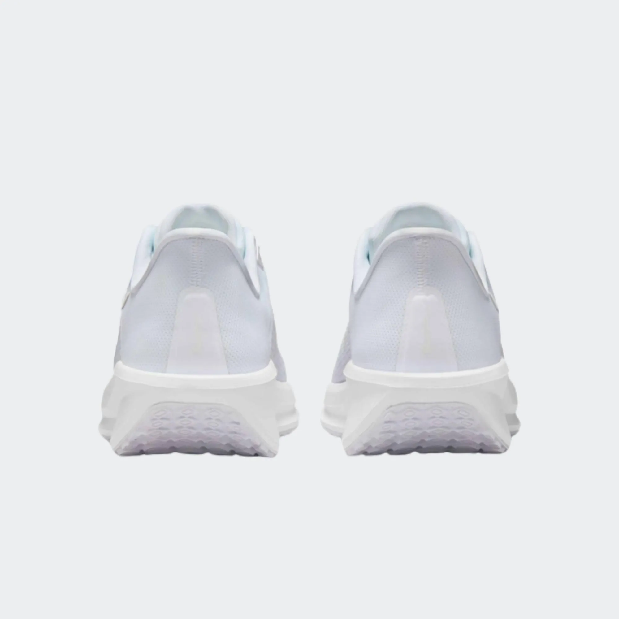 NIKE QUEST 6