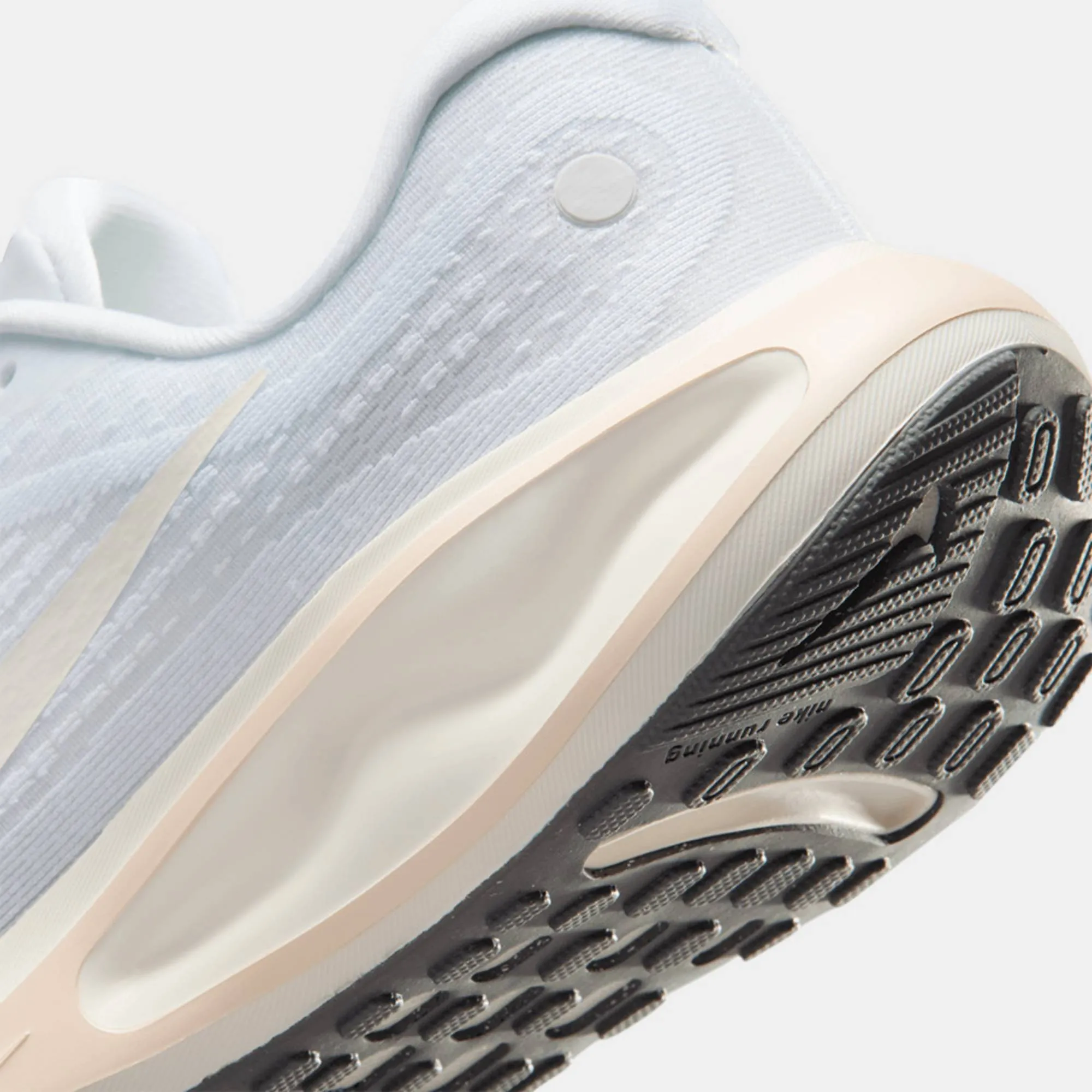 NIKE WOMENS JOURNEY RUN