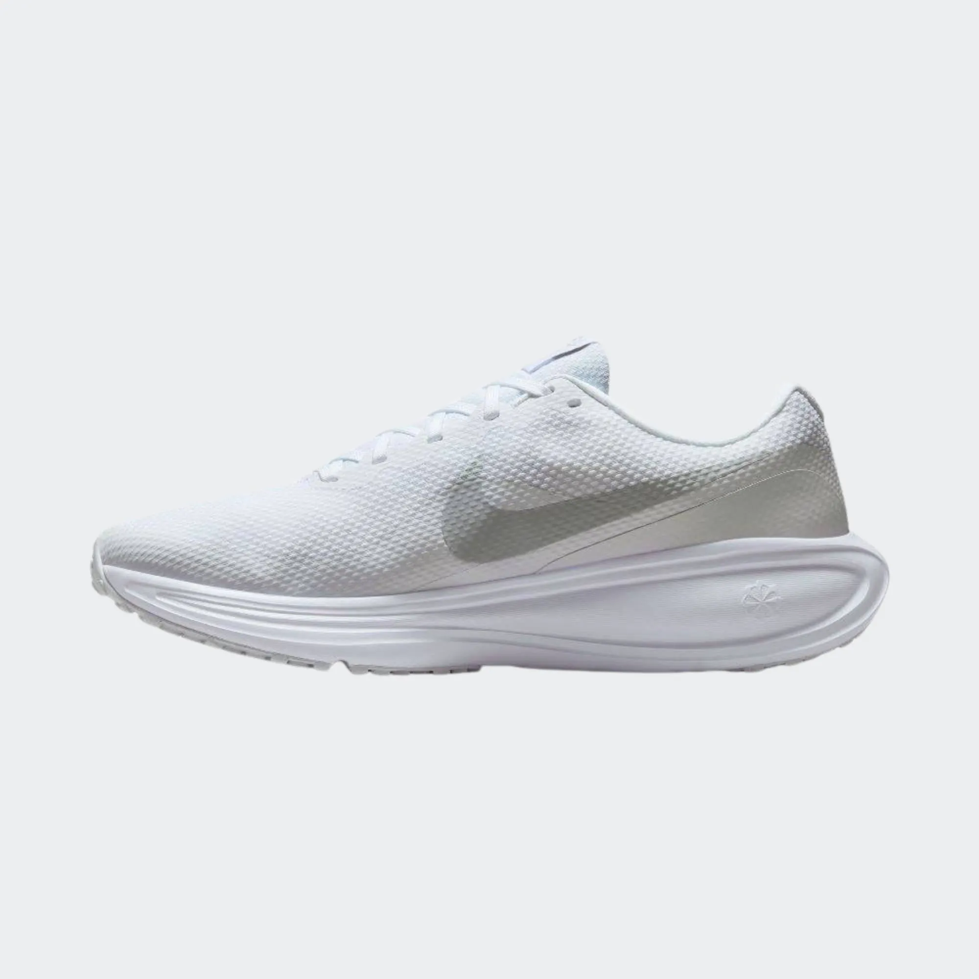 NIKE REVOLUTION 8