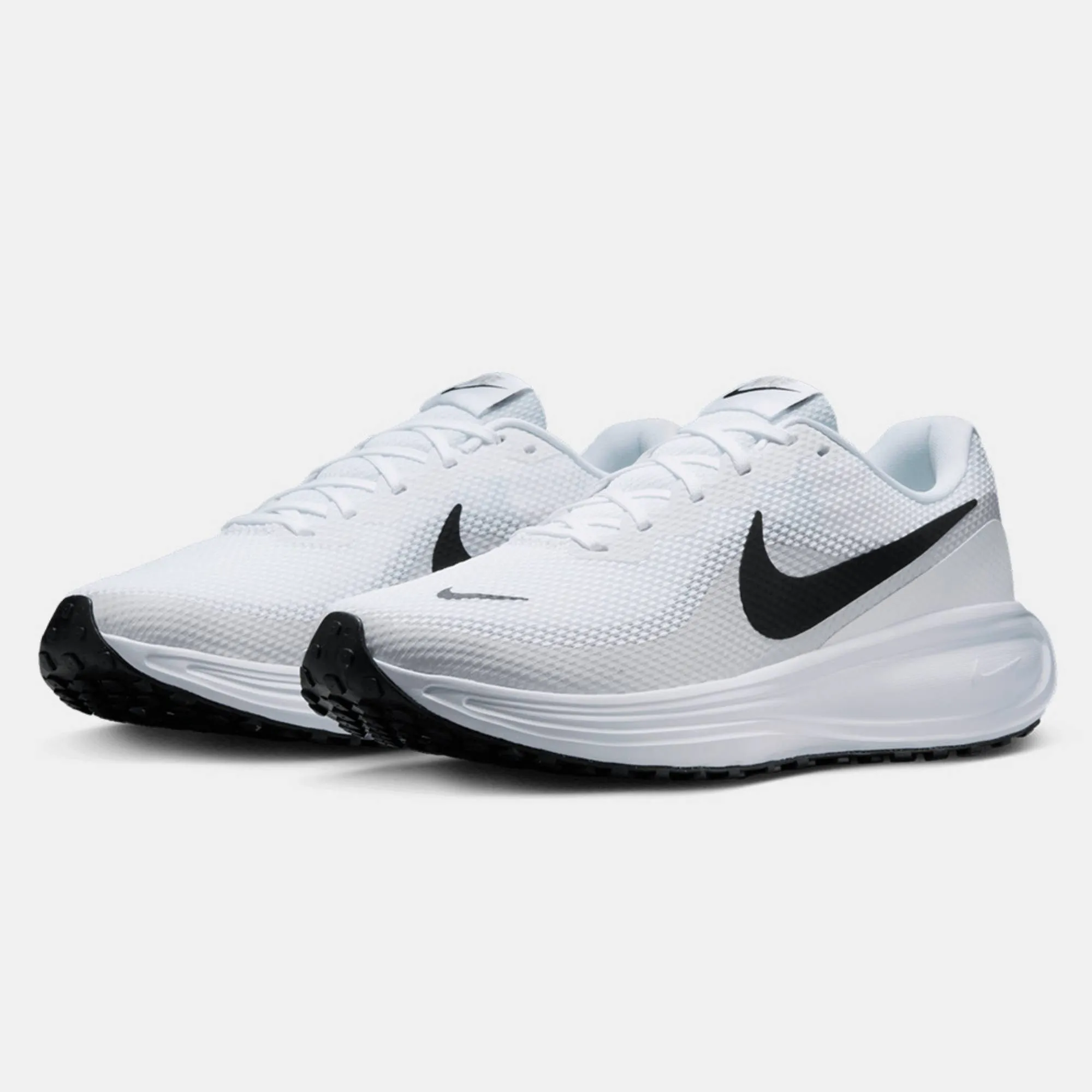 NIKE REVOLUTION 8