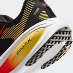 NIKE VOMERO 18